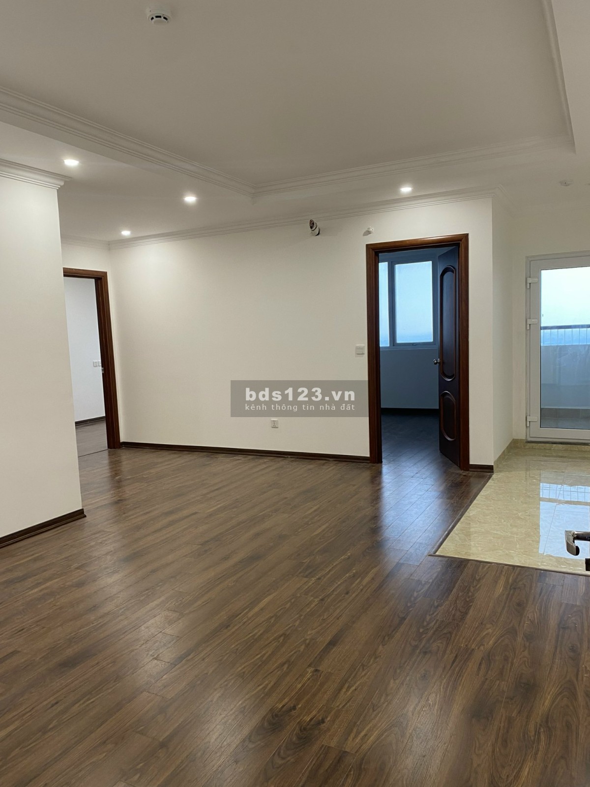 Bán căn ngoại giao 3PN diện tích 77m2 đẹp nhất dự án Eurowindow. Tầng cao view thoáng