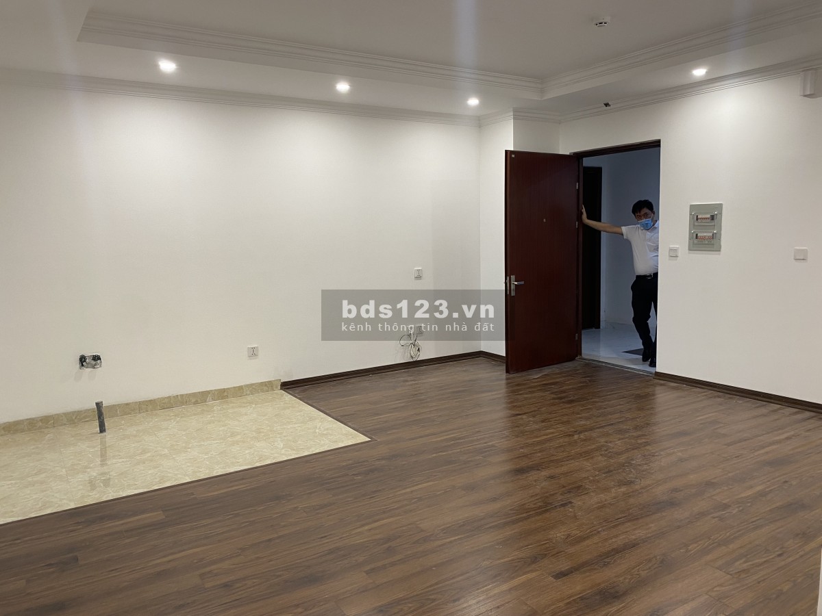 Bán căn ngoại giao 3PN diện tích 77m2 đẹp nhất dự án Eurowindow. Tầng cao view thoáng