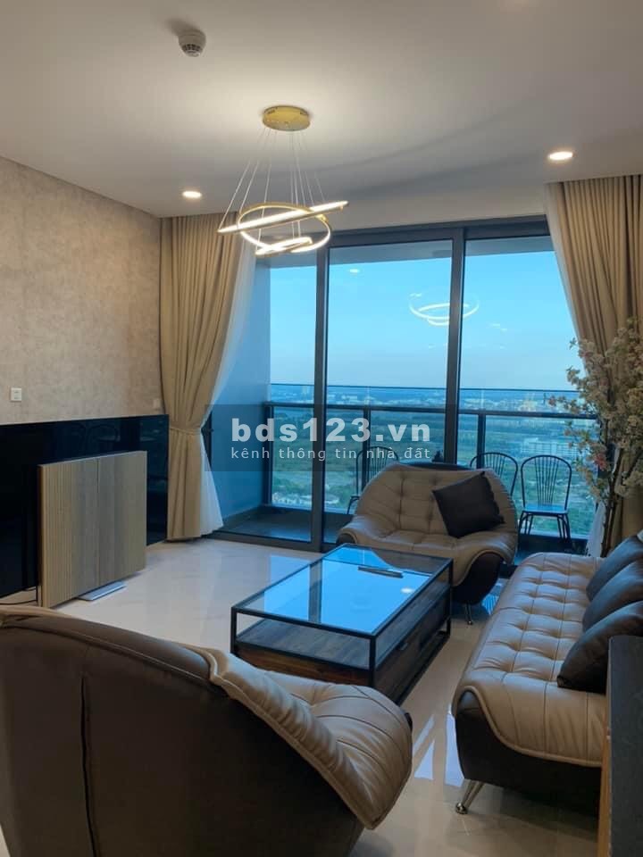 Cho thuê 3 phòng ngủ tầng cao, diện tích sử dụng 123m2 Sunwah Pearl