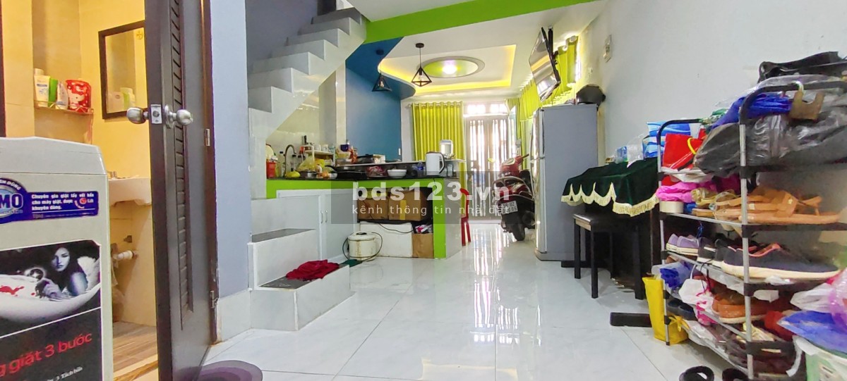 Hẻm xe hơi sát nhà Lạc Long Quân gần 40m2 giá chỉ 4 tỷ liên hệ 0903089015