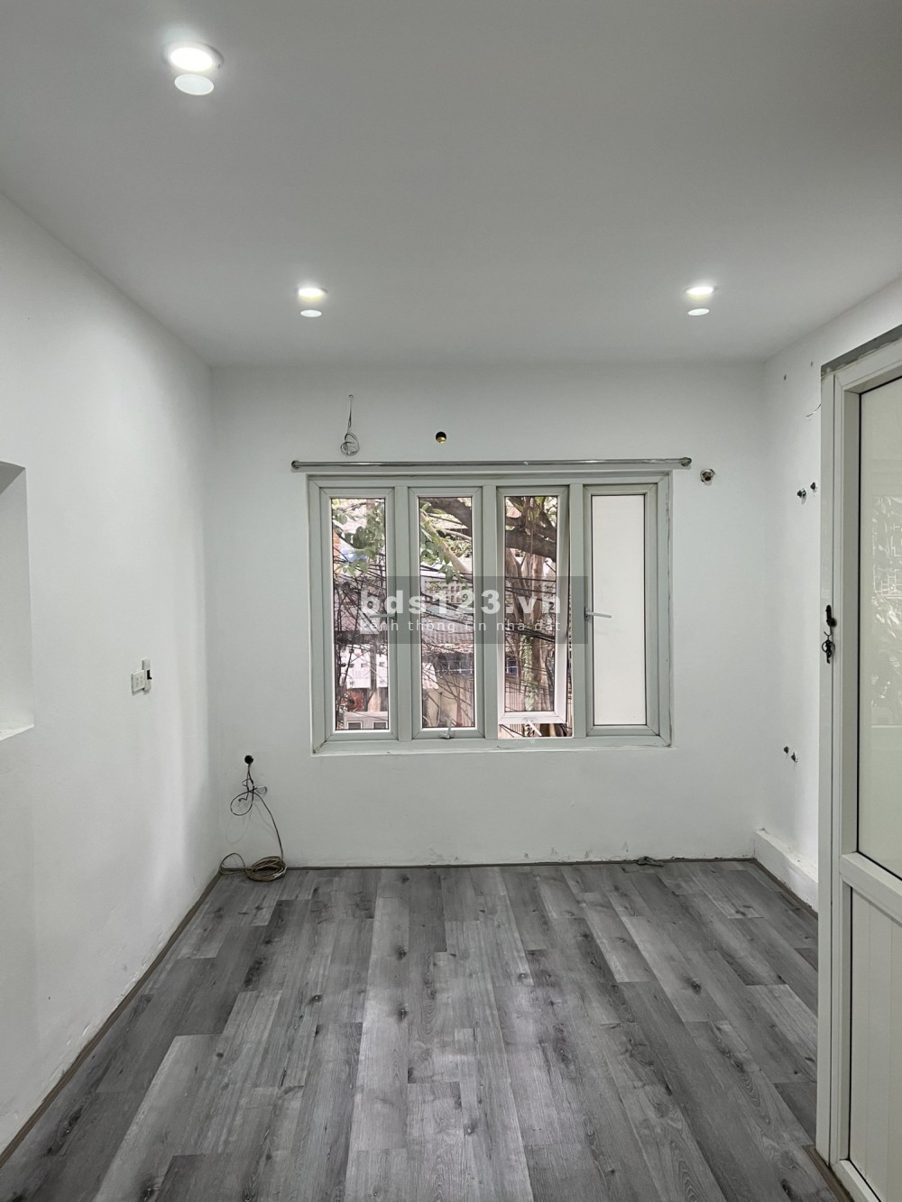 Vài bước ra hồ Hoàng Cầu phân lô ô tô 2 mặt thoáng dt 42m2 5 tầng hơn 8.2 tỷ lh 0369931147