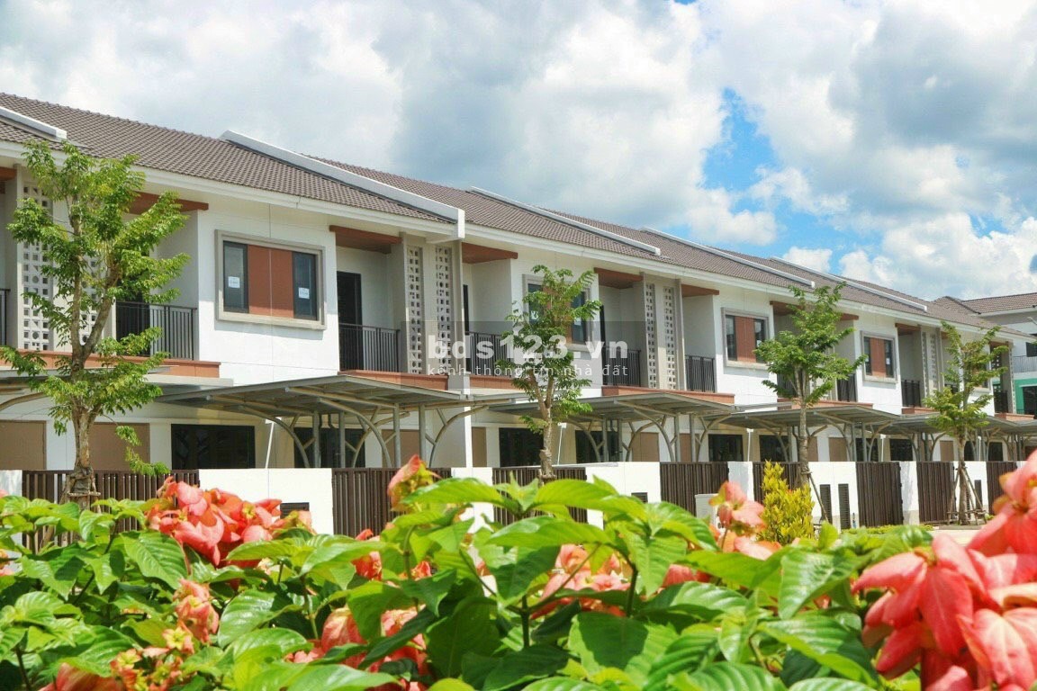 Chính chủ cần bán Nhà view công viên liên hệ 0367263971