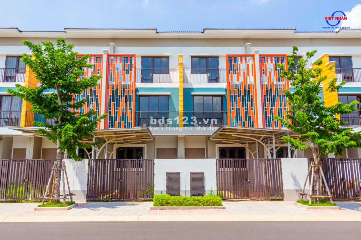 Chính chủ cần bán Nhà view công viên liên hệ 0367263971
