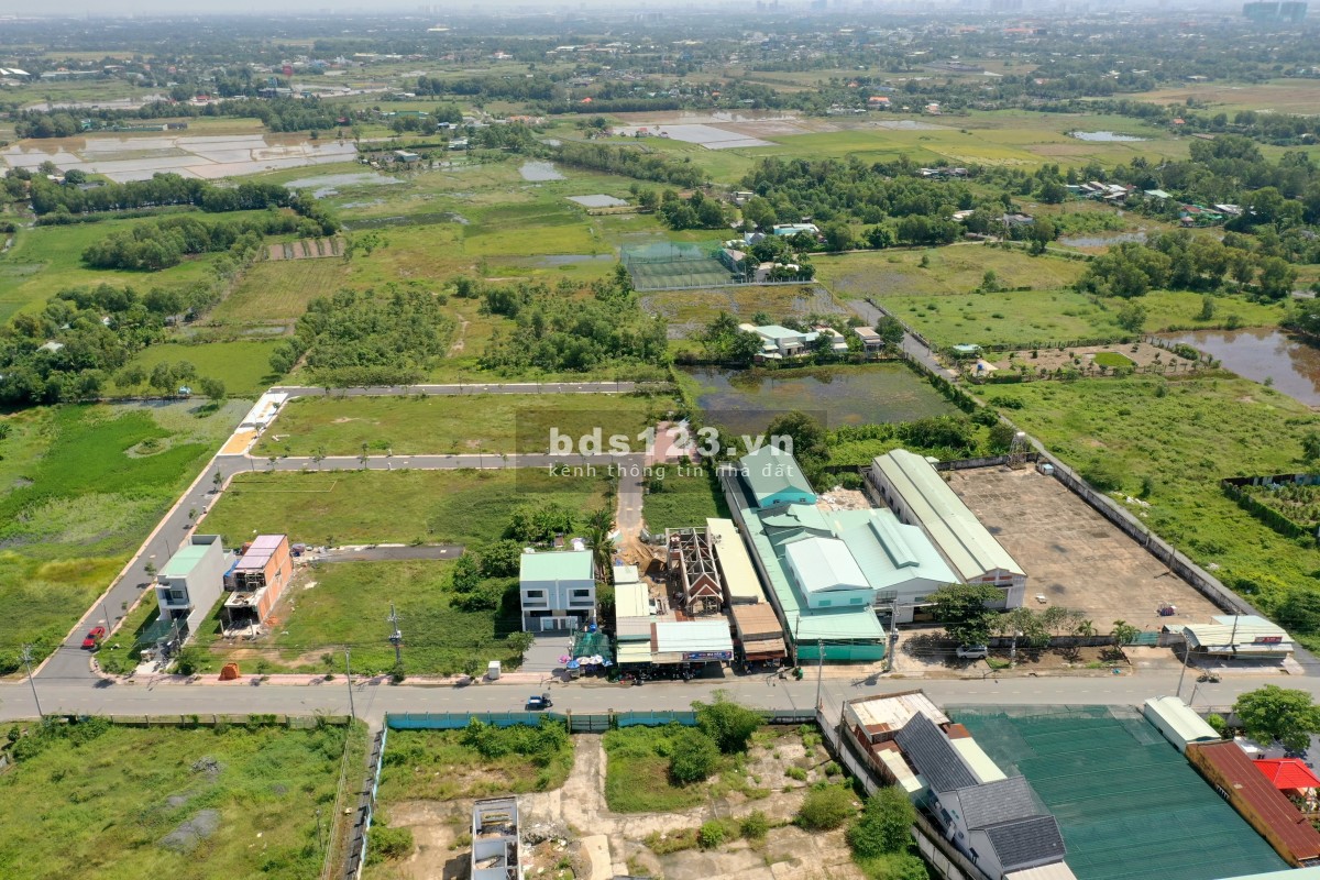 Bán Đất Full Thổ Cư Mặt Tiền Đường Hoàng Phan Thái Ngay Chợ Bình Chánh.