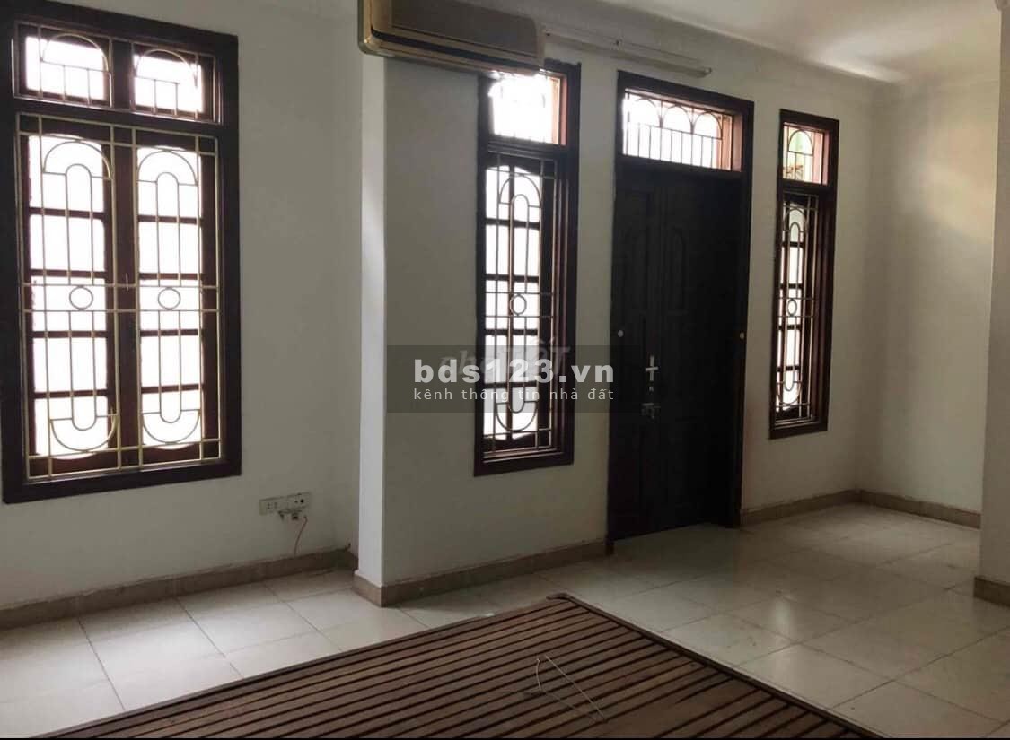 Chính chủ bán nhà 44 ngõ 108 Nghi Tàm , Tây Hồ, ngõ thông oto đỗ cách nhà 10m, 61m²x4T, MT 6m. SDCC