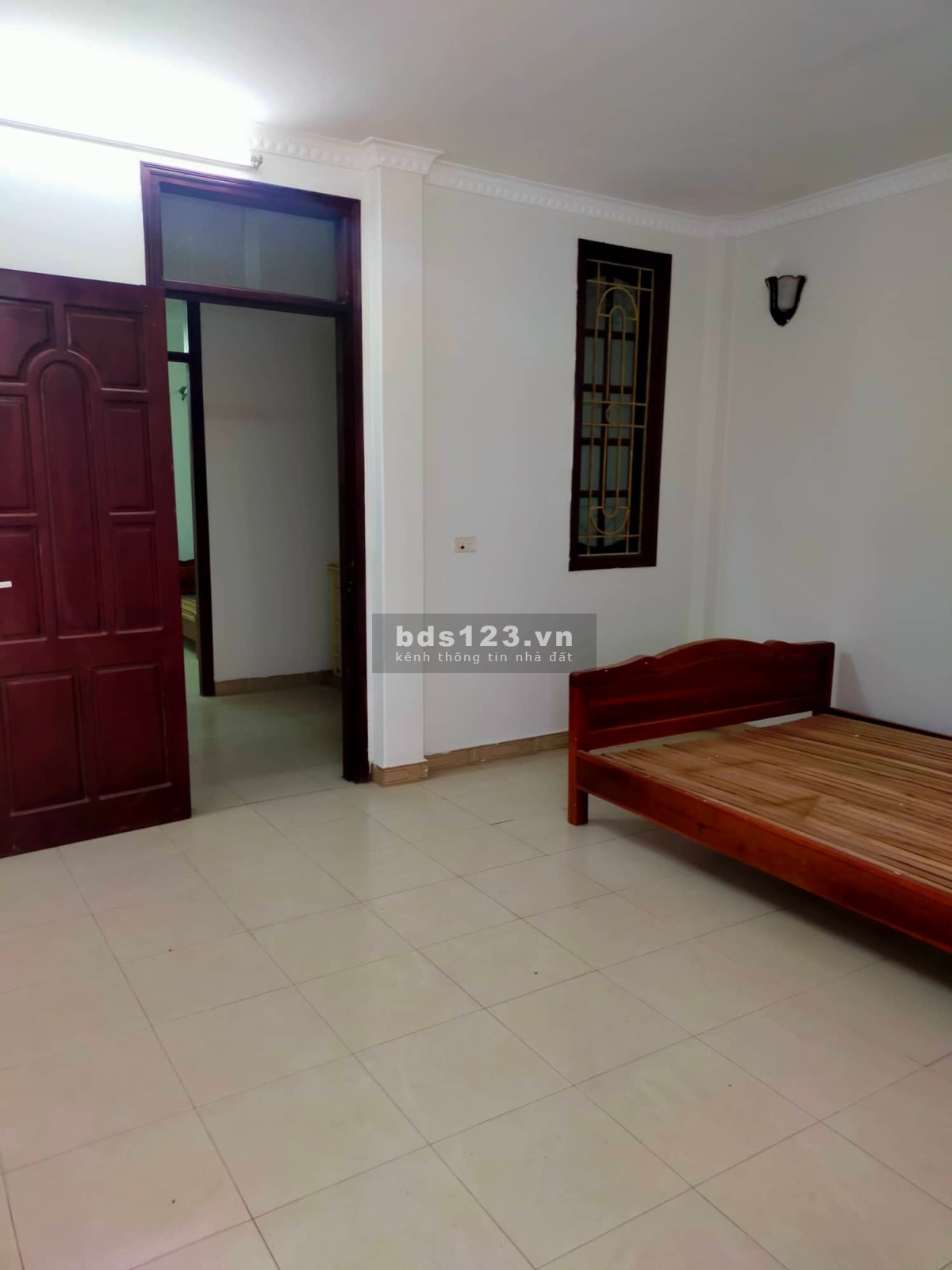 Chính chủ bán nhà 44 ngõ 108 Nghi Tàm , Tây Hồ, ngõ thông oto đỗ cách nhà 10m, 61m²x4T, MT 6m. SDCC