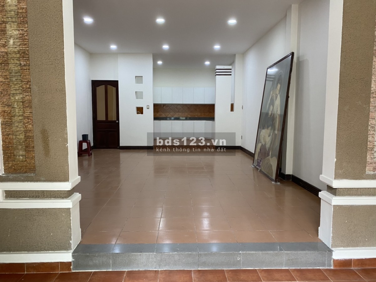 Biệt thự 9x19m (153m2) trệt 3 lầu, Lạc Long Quân, Q11 giảm còn 22 tỷ