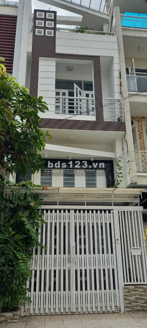 Bán gấp nhà mặt tiền khu Tên Lửa, quận Bình Tân, dt 100m² giá còn 8,5 tỷ đồng