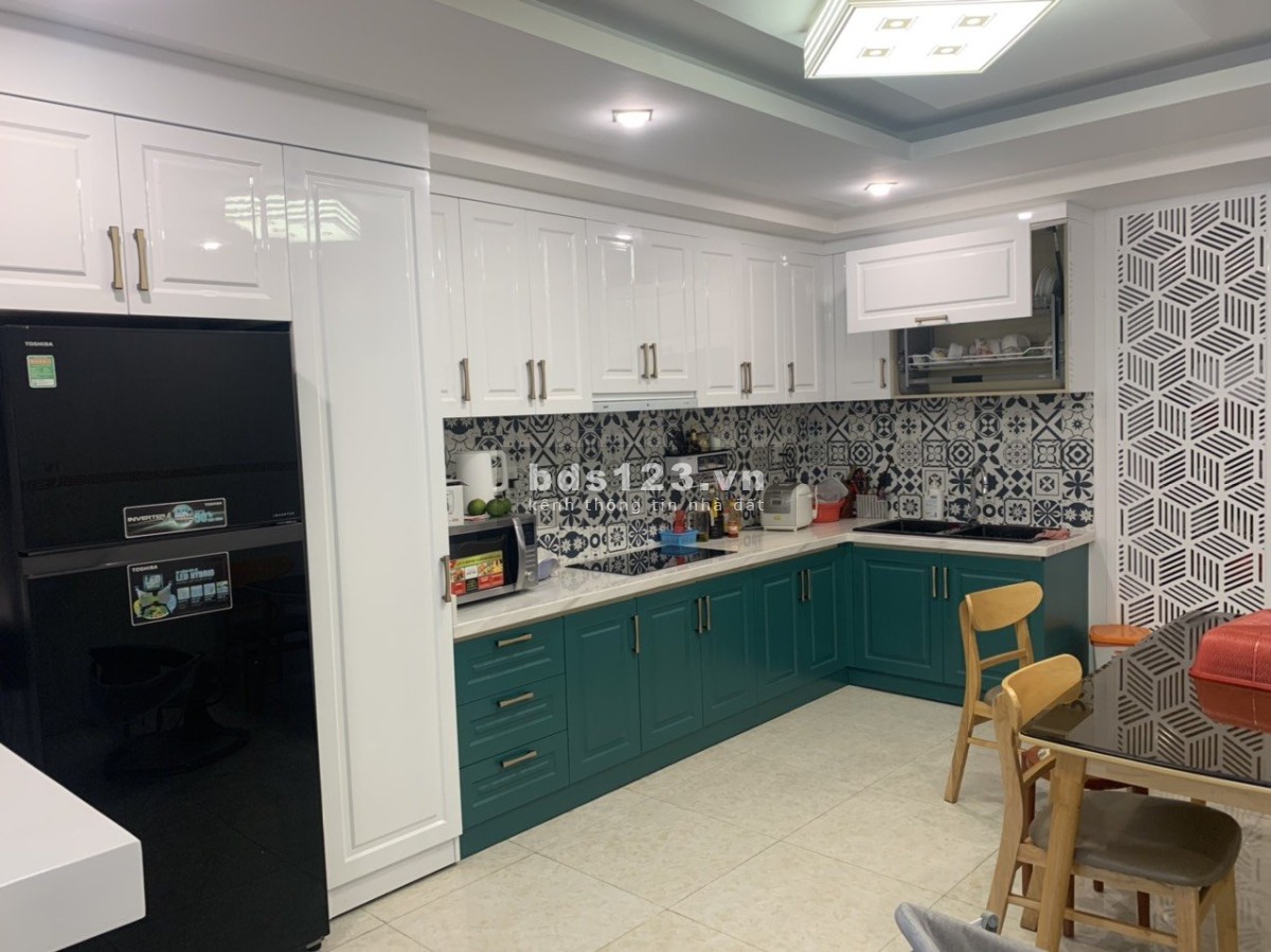 Bán gấp nhà mặt tiền khu Tên Lửa, quận Bình Tân, dt 100m² giá còn 8,5 tỷ đồng
