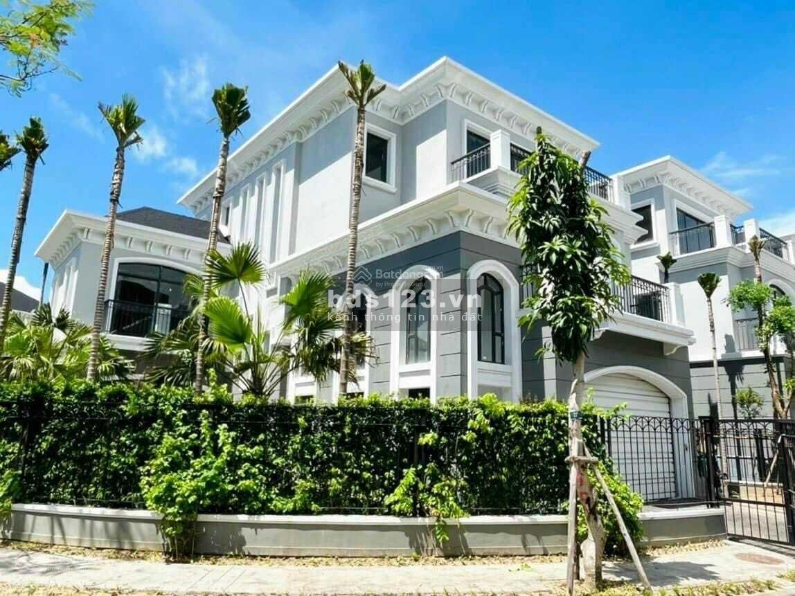 Tôi cần bán căn biệt thự 700m2 đẹp nhất Hạ Long view biển hồ, công viên compound khép kín lâu dài