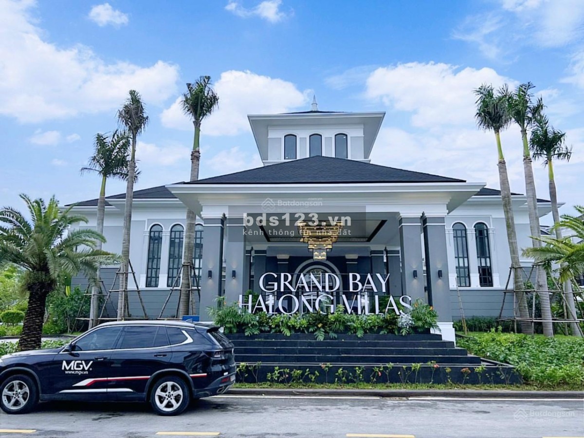 Tôi cần bán căn biệt thự 700m2 đẹp nhất Hạ Long view biển hồ, công viên compound khép kín lâu dài