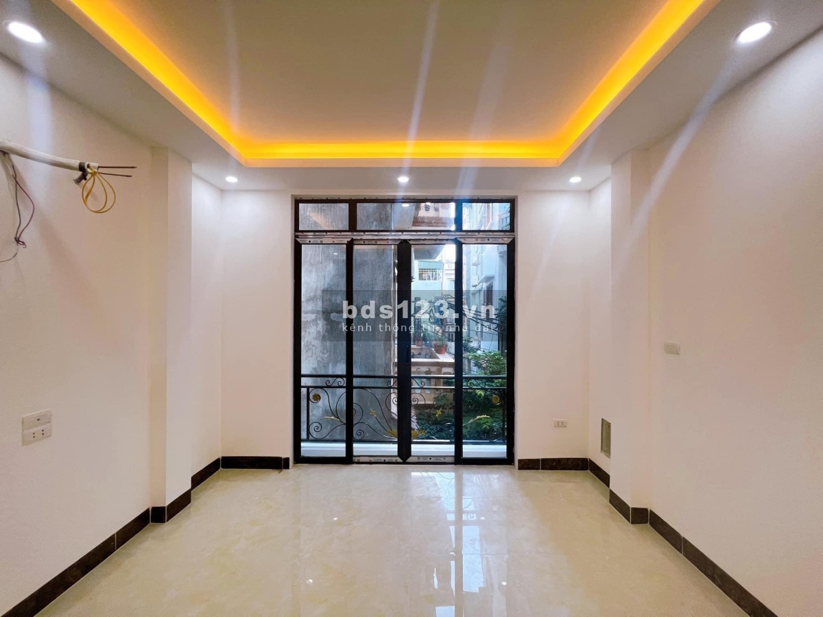 Bán nhà Văn Phú, Lô góc, Ngõ thông tứ phía, DT 37m², giá 4,2 tỷ đồng