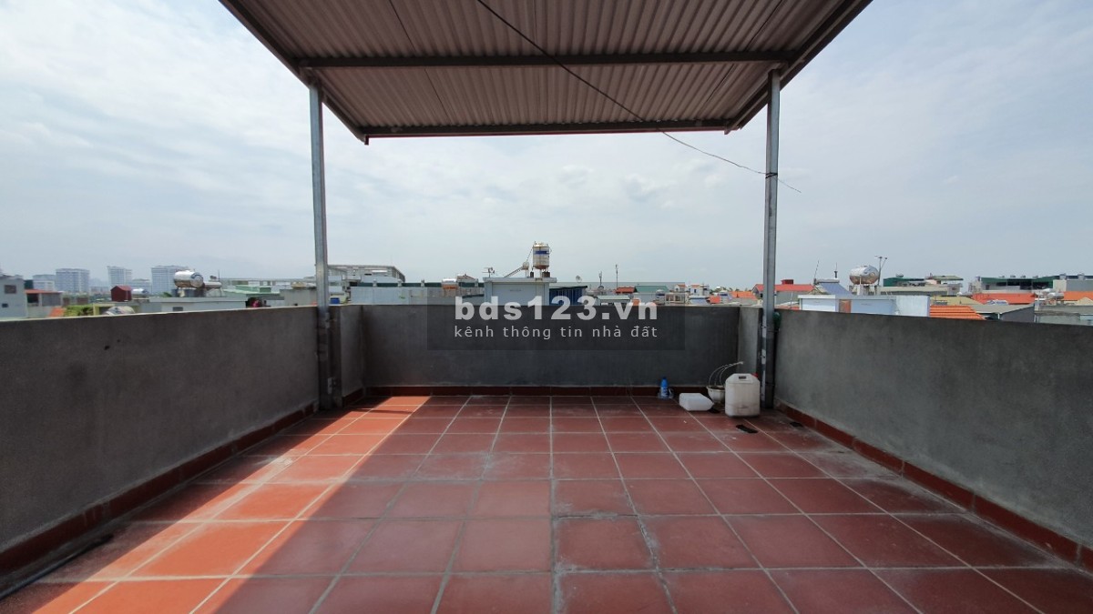 Nhà dân xây Long Biên khu đô thị Việt Hưng diện tích 30m² giá bán 2,95 tỷ đồng