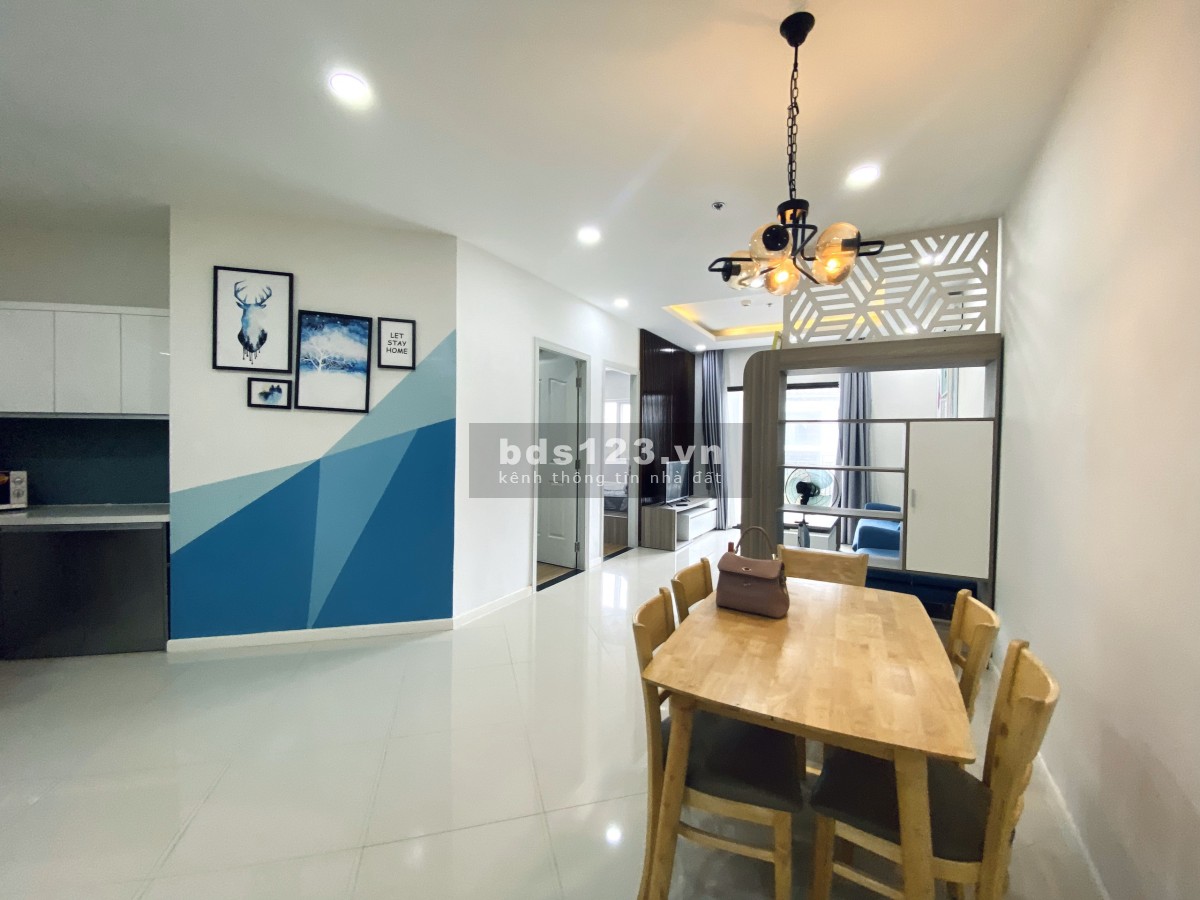 Cần bán căn hộ Monarchy 2 phòng ngủ full nội thất đầy đủ giá tốt