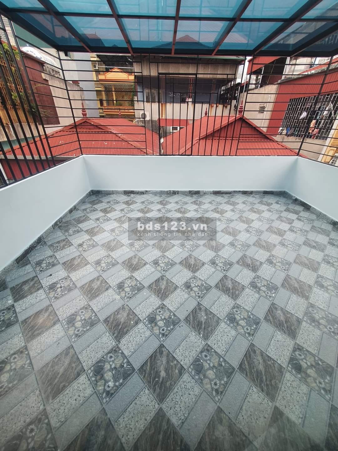 Chính chủ cần bán nhà phố Nguyễn Khang, 39m2, 4 tầng, 5m mặt tiền, nhà mới xây ở luôn, 0961 835 550