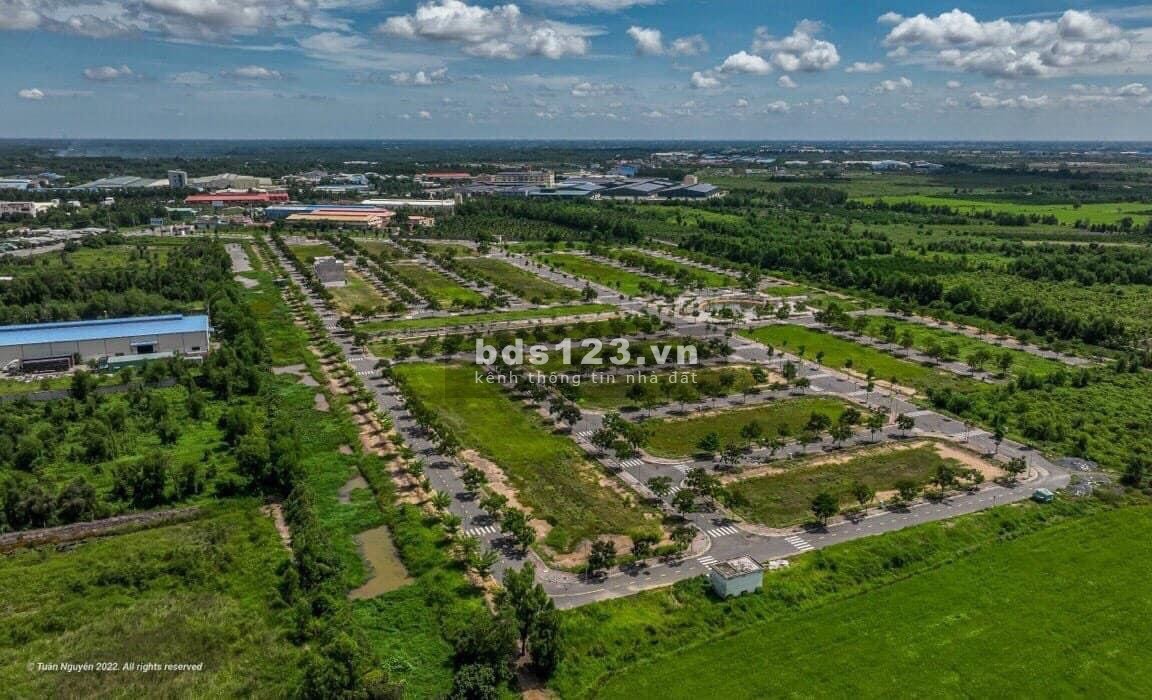 Chính chủ bán lô E44 Lago Centro, giá tốt, làm việc trực tiếp.