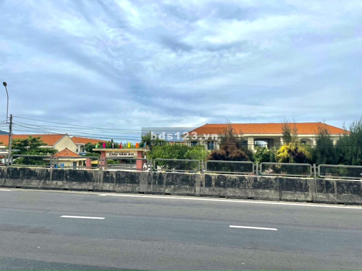 Bán đất mặt tiền đường quốc lộ 1A Ninh Hiệp Ninh Hoà
