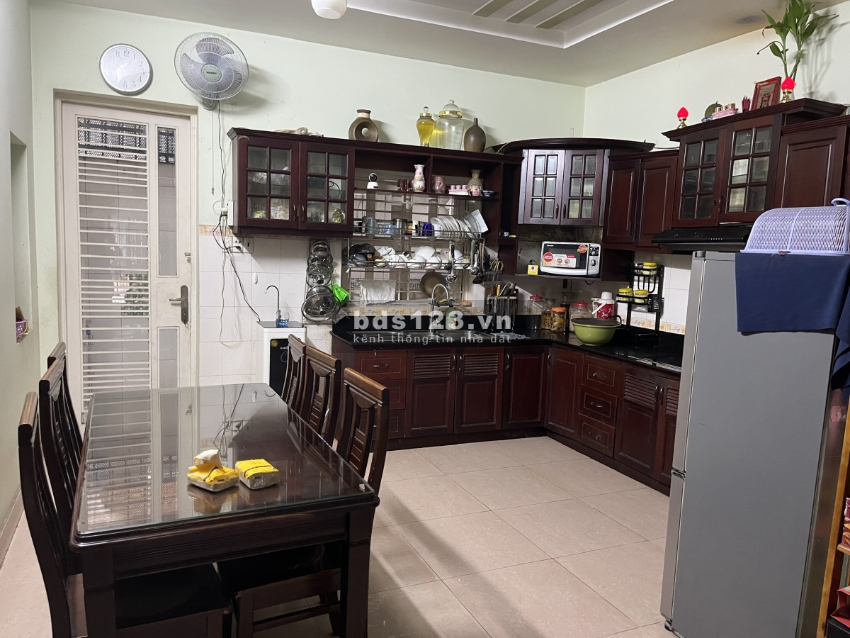 Cho thuê nhà mặt tiền đầy đủ tiện nghi khu Bình Phú-Quận 6