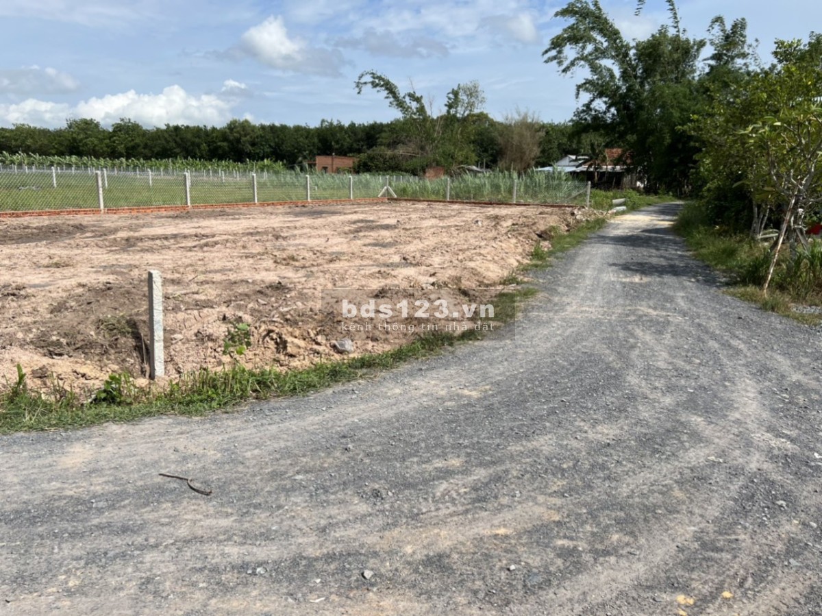 Cần bán gấp lô đất nền Gò Dầu Tây Ninh, giá rẻ 580 Triệu/Nền