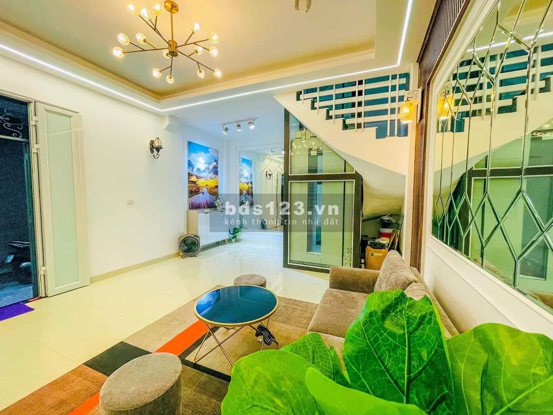 Siêu phẩm đường Trần Quốc Vượng, 6 tầng, thang máy, giá 4.95 tỷ
