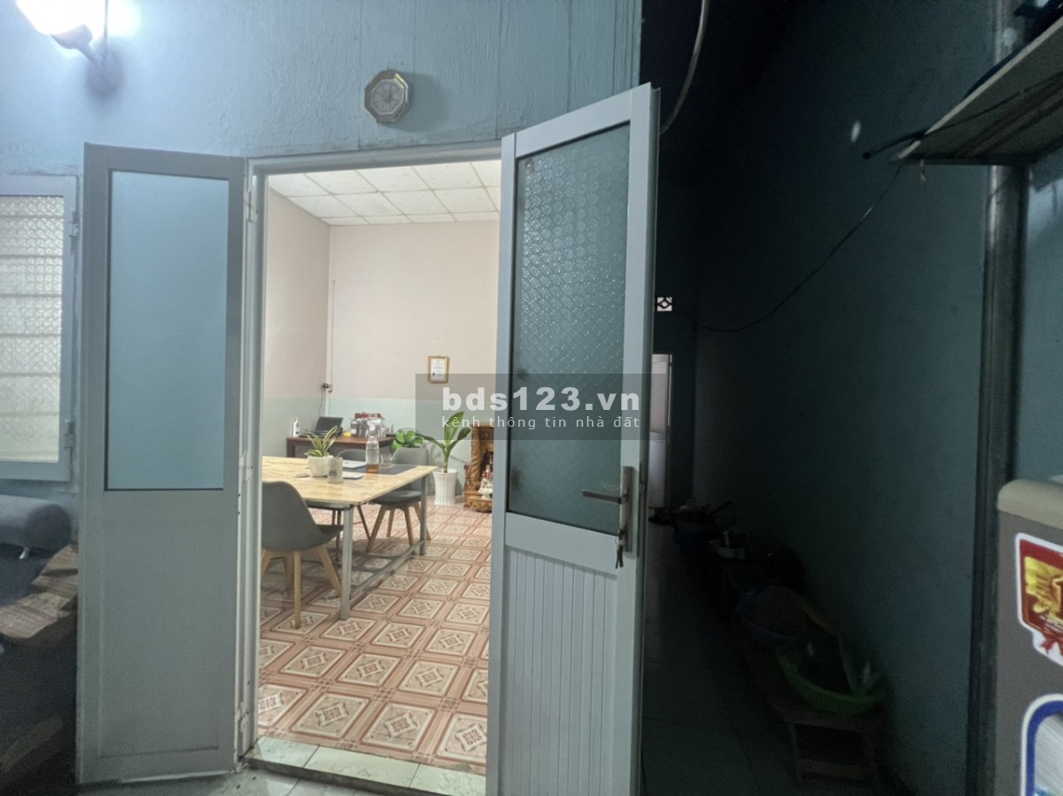 Tôi cần tiền bán nhanh căn nhà cấp 4 thuộc Phường Tân Đông Hiệp giá bán 1ty2
