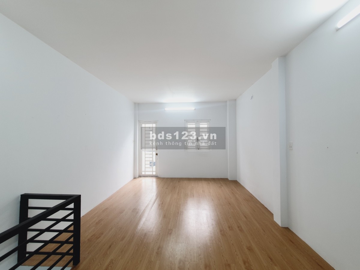 Bán Nhà HXH Đường số 11, Tăng Nhơn Phú B, dt 40m2 giá 3 tỷ 350, khu vực có an ninh