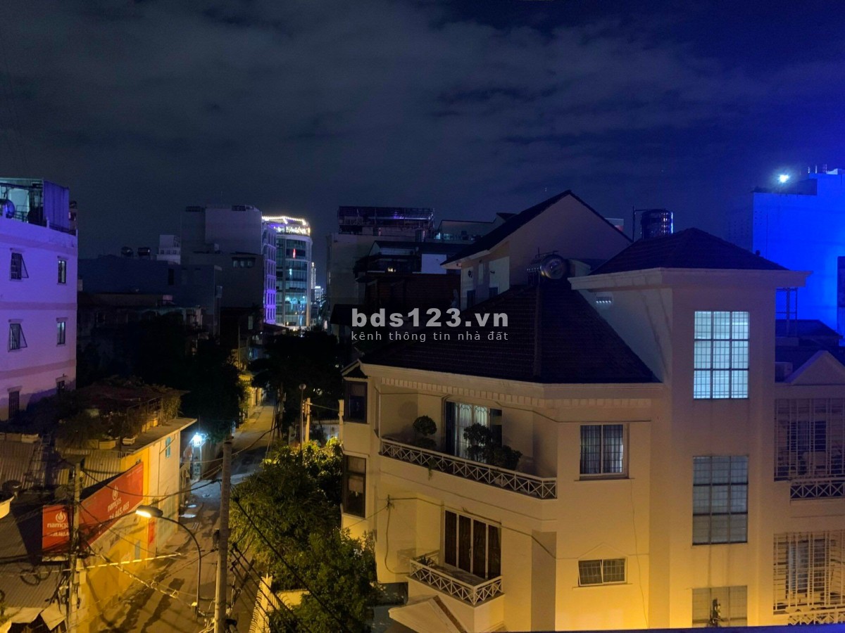 Nhà giá rẻ 2 mặt tiền đường Nguyễn Đình Chính, Phú Nhuận, cách Nguyễn Văn Trỗi 100, khu dân trí