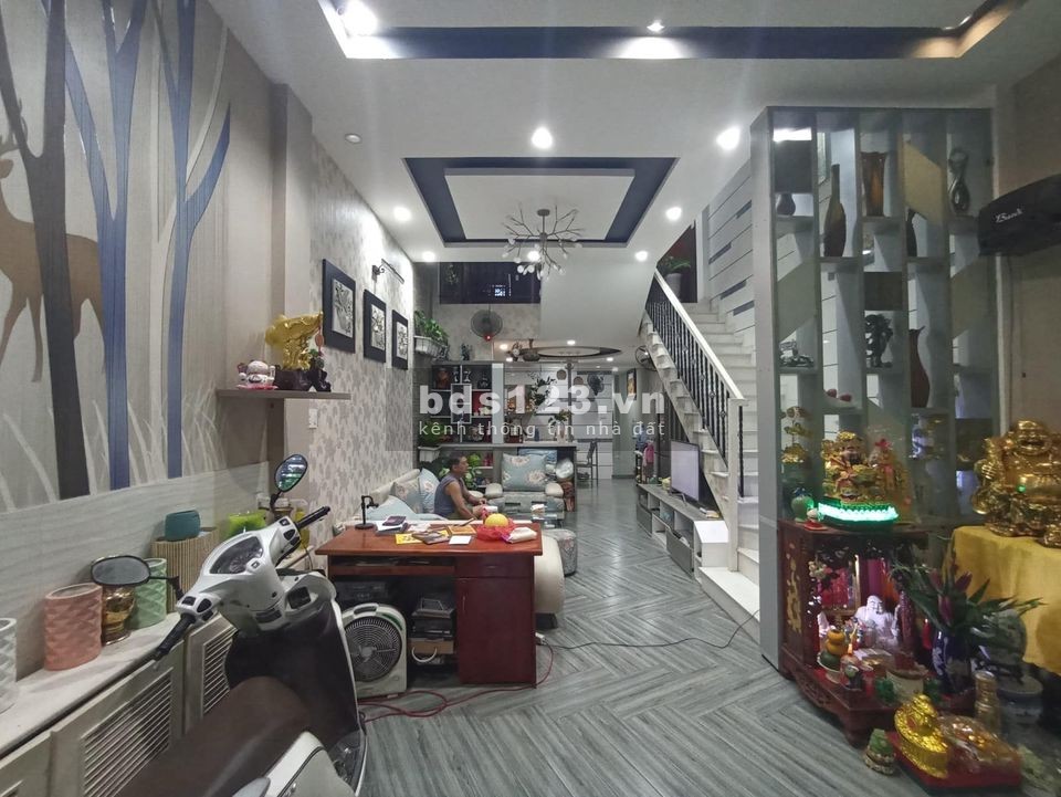 Mặt tiền Lê Thạch chủ gấp bán 100m² giá chỉ 4,5 tỷ cách bx trung tâm chưa đến 200m