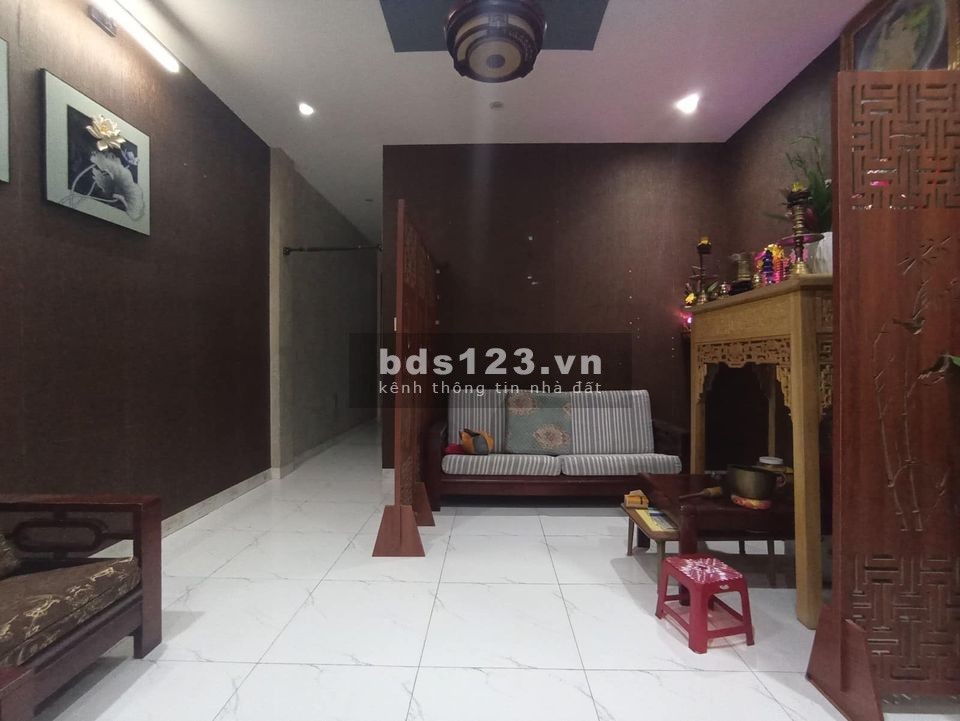 Mặt tiền Lê Thạch chủ gấp bán 100m² giá chỉ 4,5 tỷ cách bx trung tâm chưa đến 200m