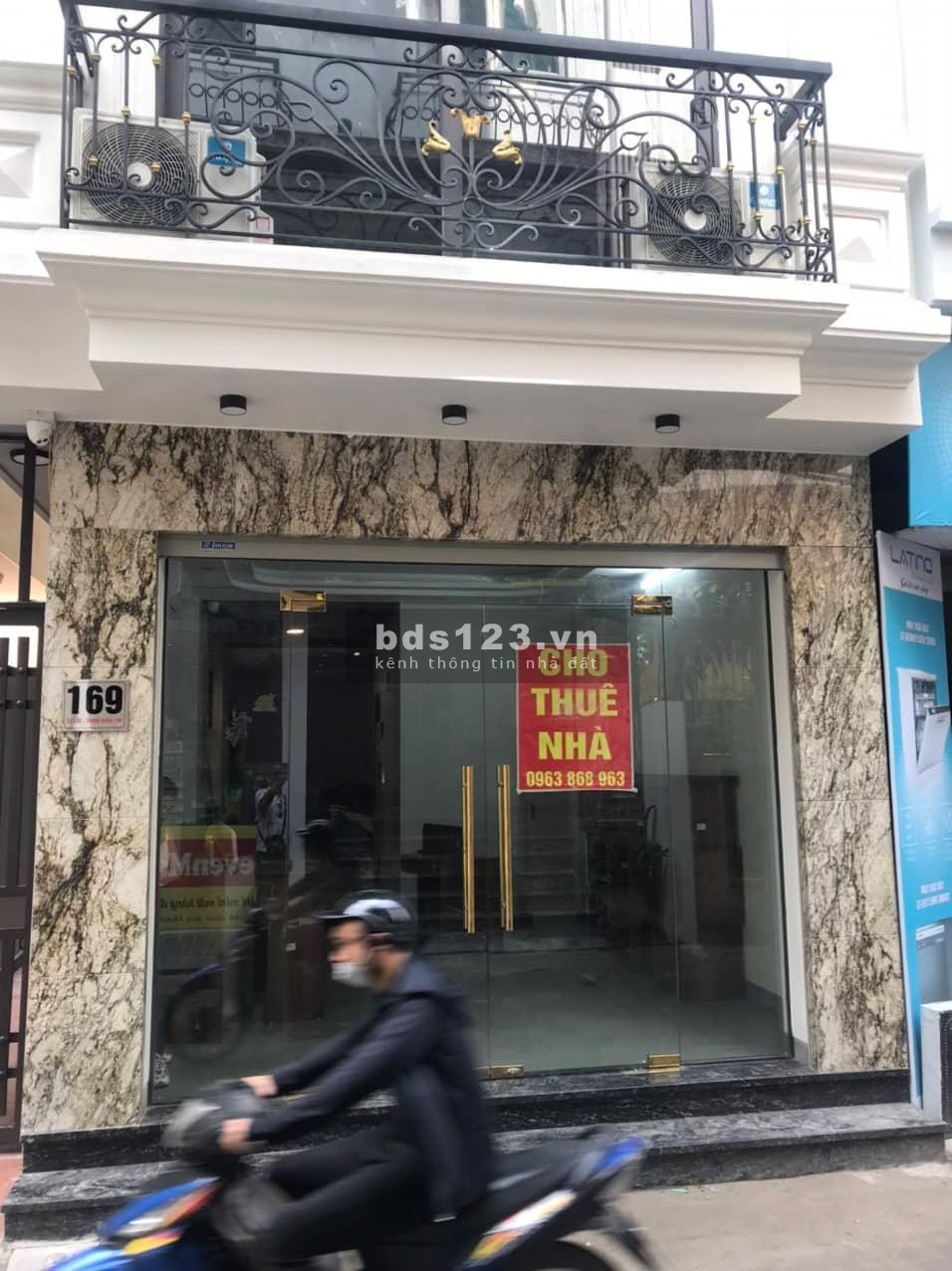 Bán tòa nhà mặt phố Quận Thanh Xuân lô góc kinh doanh, mặt tiền 5m, 10 phòng khép kín