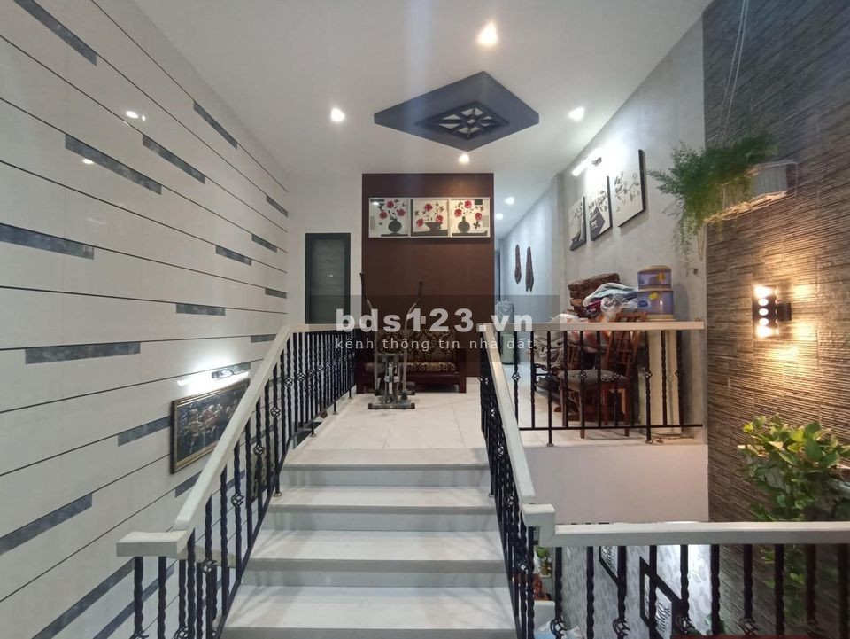 Mặt tiền Lê Thạch chủ gấp bán 100m² giá chỉ 4,5 tỷ cách bx trung tâm chưa đến 200m