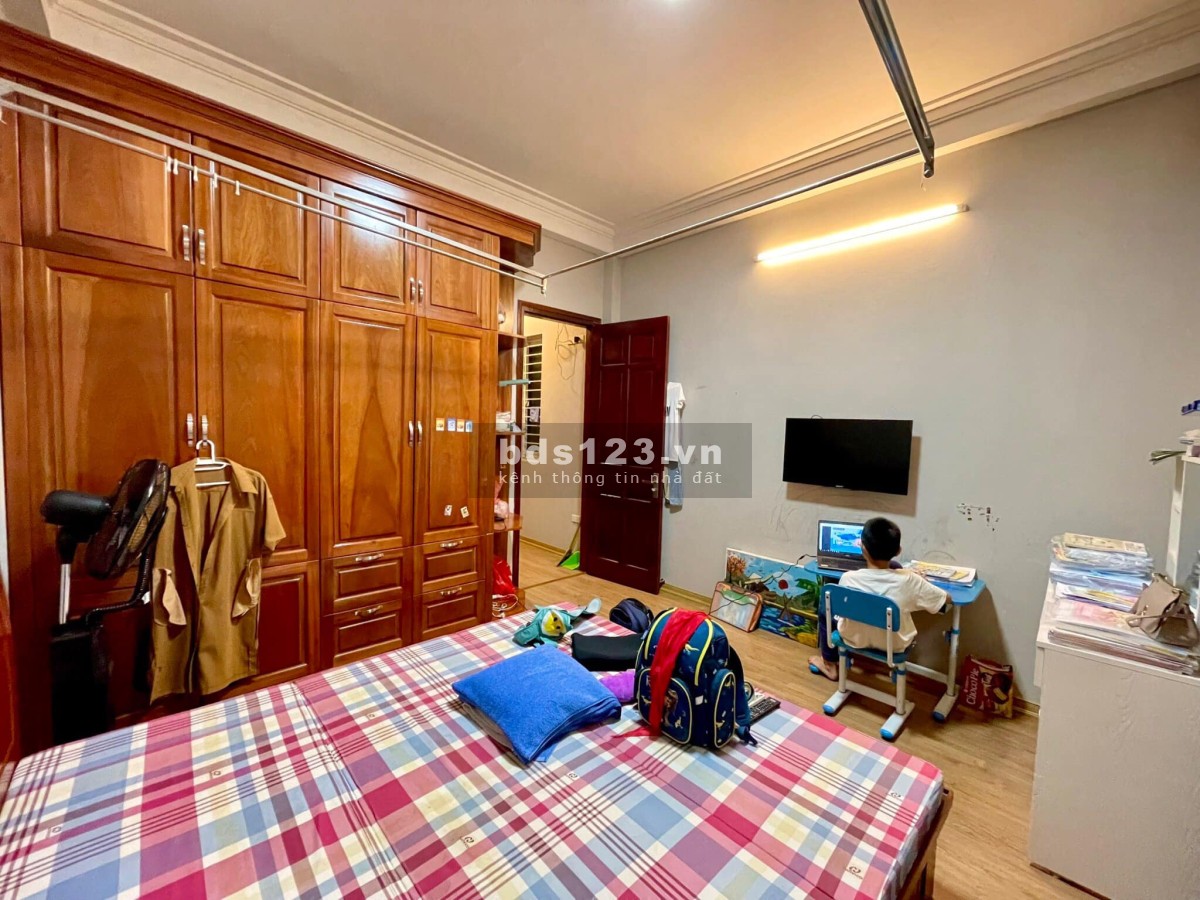Bán nhà Tô Hiệu ngõ ba gác xe máy tránh diện tích 50m², giá…