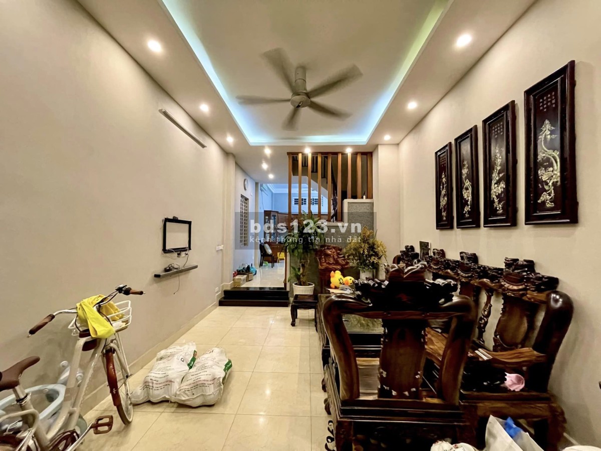 Bán nhà Tô Hiệu ngõ ba gác xe máy tránh diện tích 50m², giá…