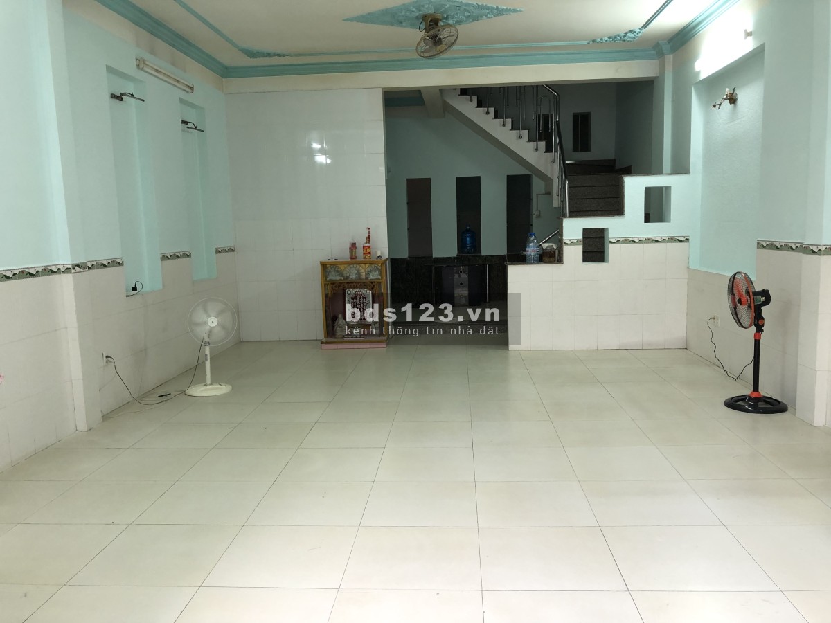 Cho thuê nhà nguyên căn 1 trệt, 2 lầu, sân thượng. 6x20m