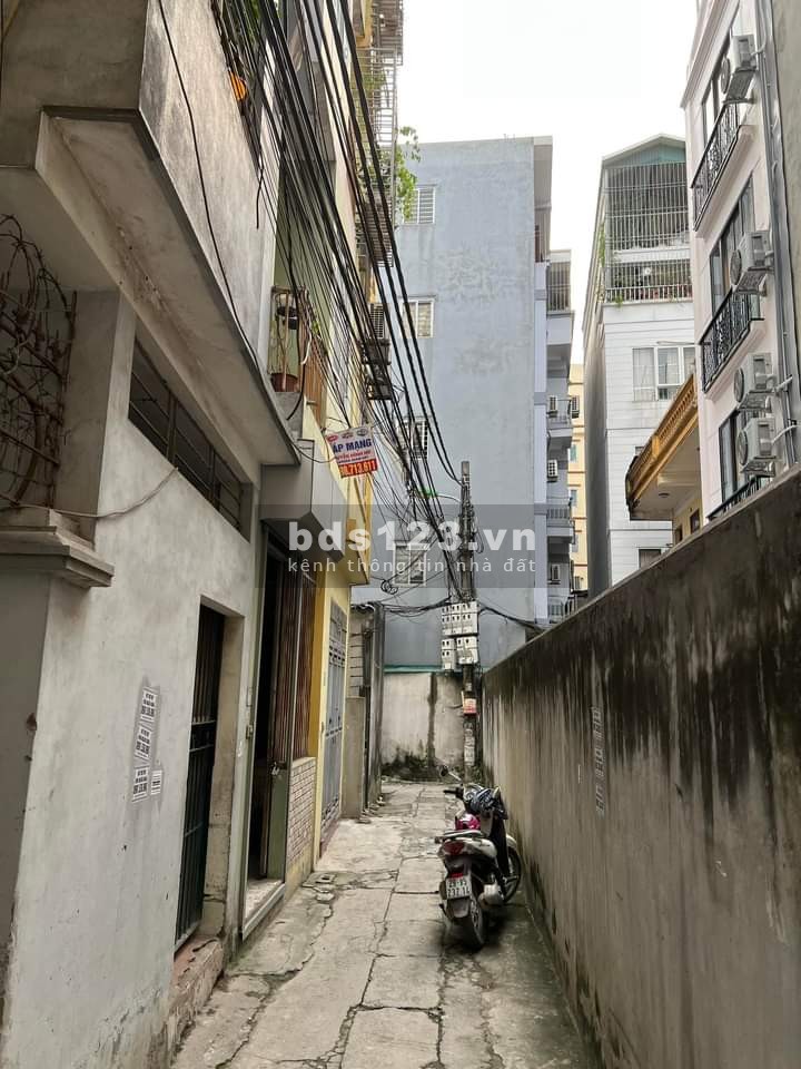 Bán nhà Trung Kính, gần phố khu cực hiếm nhà, giá tốt, đúc kiên cố