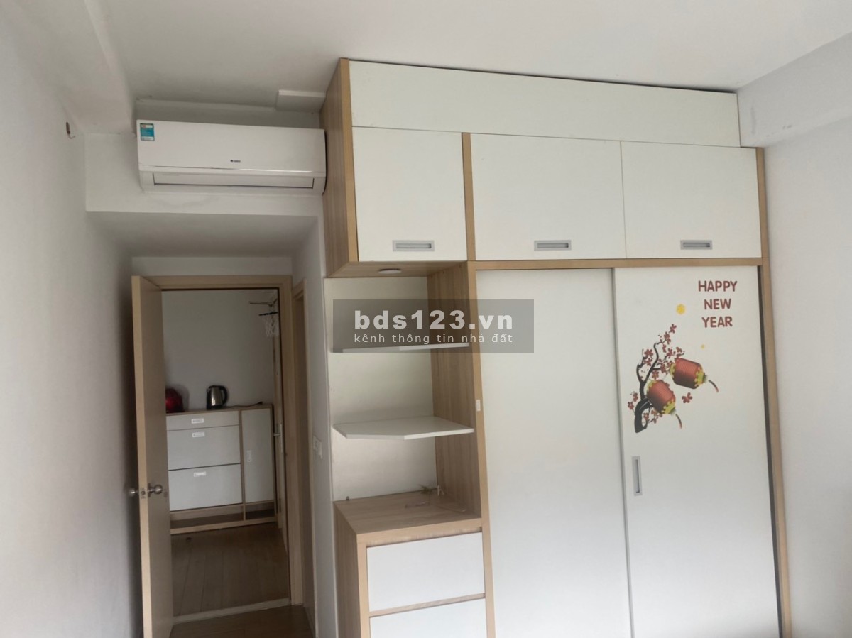 Chủ nhà gửi bán căn hộ 65m tòa A, Ecopark, giá 2ty180 bao phí. Lh 0964109408