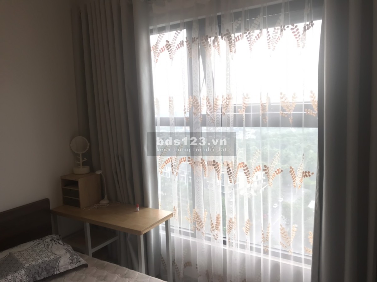 Cần bán căn hộ căn 58m, 2NG 1VS, Tại Ecopark, giá 2ty350 BP đủ đồ. LH 0964 109 408