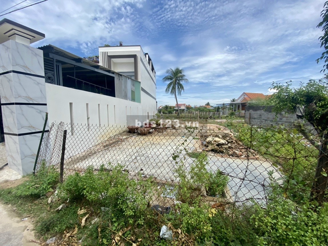 Tdp Mỹ Lương, P. Ninh Thuỷ, tx Ninh Hoà cách biển 400m
