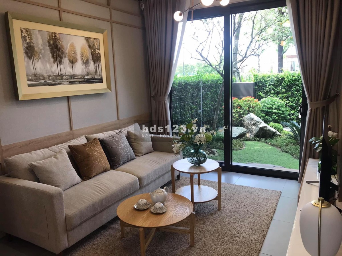 Bán nhà phố hướng Tây Bắc, giá rẻ giá bán 3,67 tỷ khu dân cư đông đúc