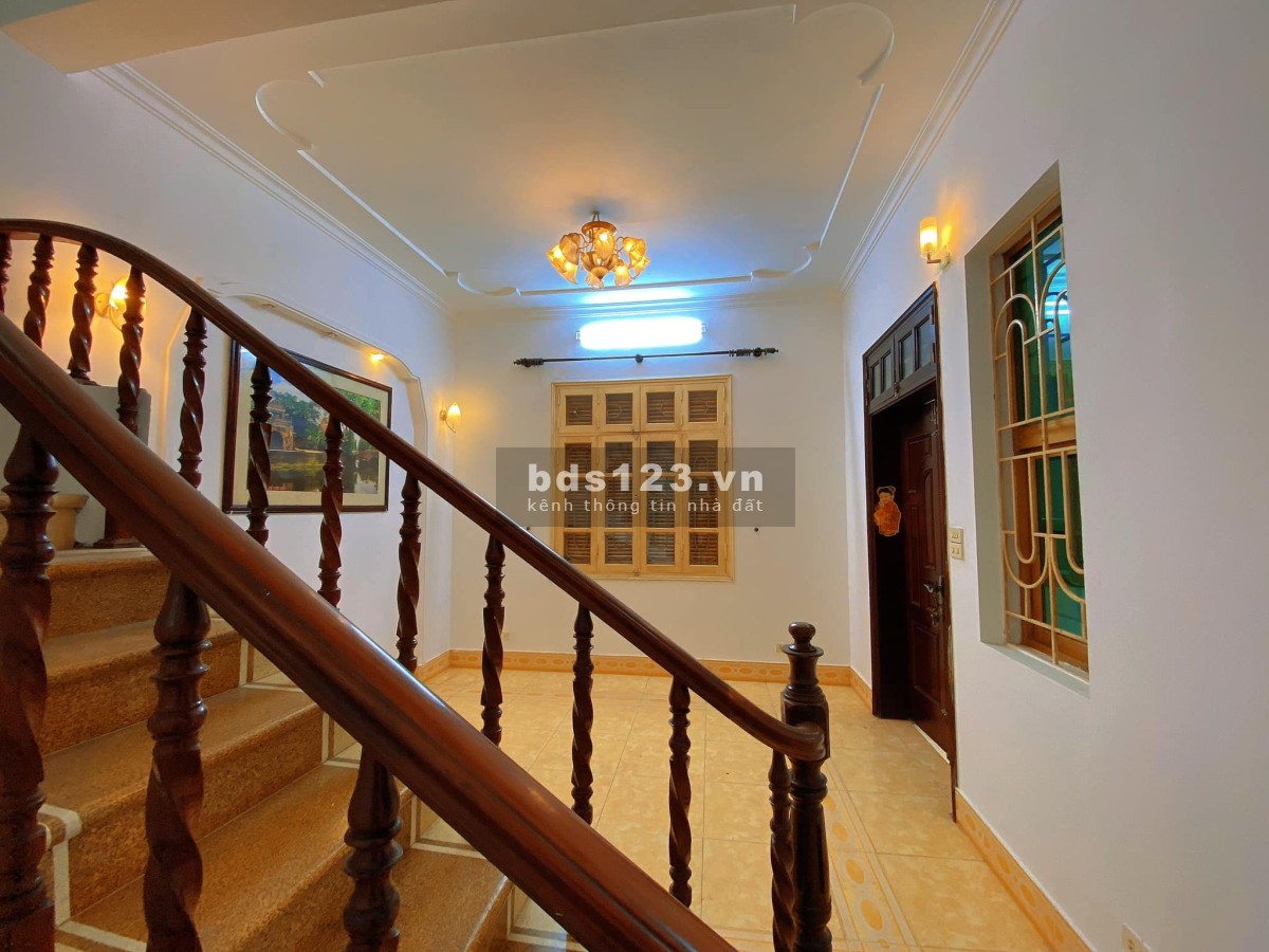Bán nhà chính chủ ngõ 155 Cầu Giấy DT 60m² x 4 tầng, MT 9m, giá chỉ 6,9 tỷ
