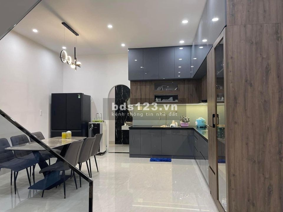 Siêu phẩm nhà ở liền với diện tích 110m² chỉ nhỉnh 4 tỷ, nội thất Châu Âu