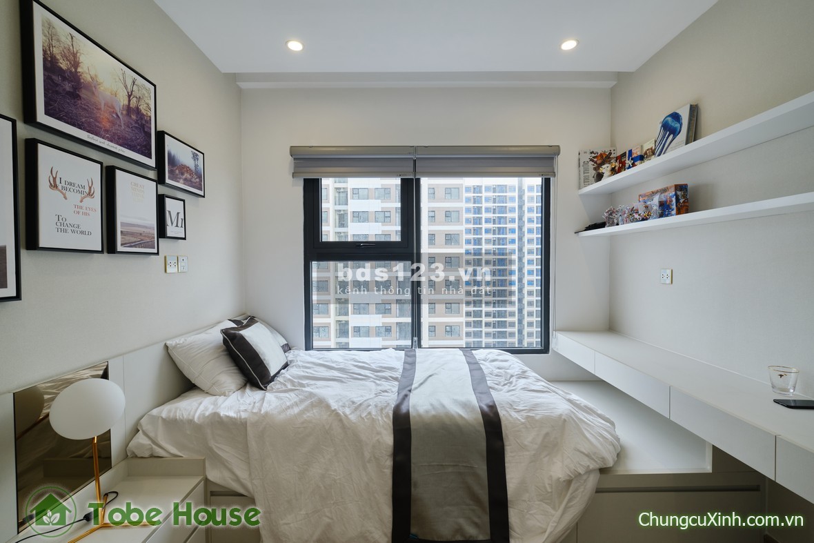 Cần bán gấp căn 3N2WC full nội thất,view đh VINUNI giá chỉ 2.5 tỷ