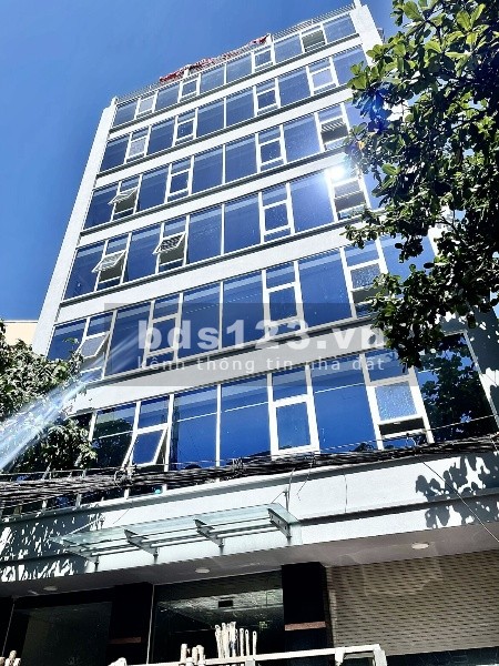 Cần sang nhượng văn phòng cho thuê quận Phú Nhuận 145m2