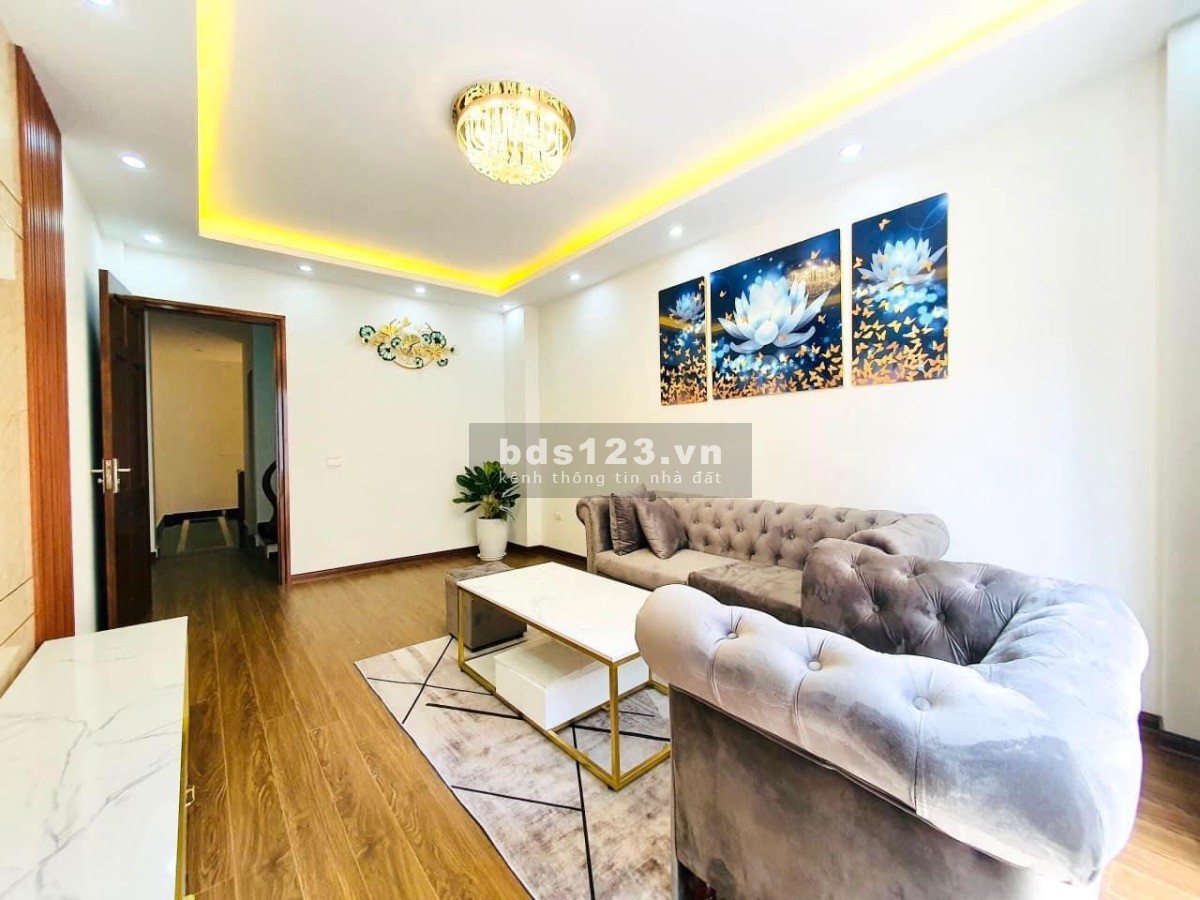 Bán nhà Nguyễn Văn Cừ, Long Biên gara ô tô ngõ thông full nội thất