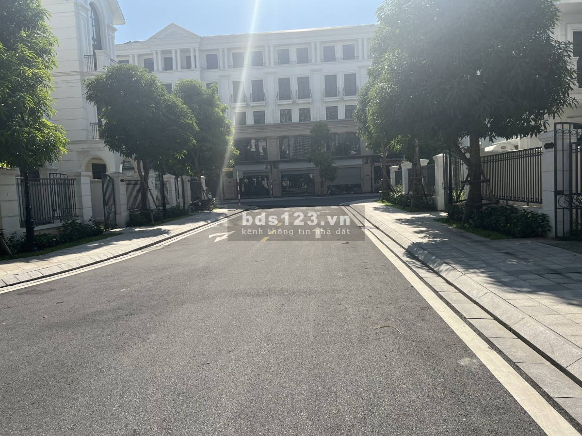 Đơn lập góc San Hô 224m² giá 48.8 tỷ Vin Gia Lâm LH 0985941715