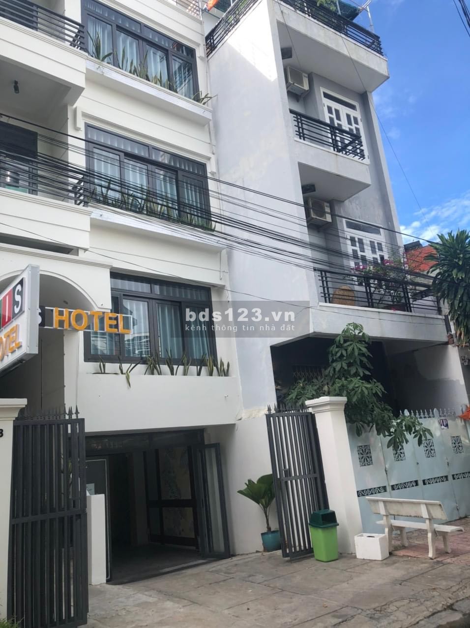 Bán nhà 5 tầng đường Mạc Đĩnh Chi trung tâm thành phố Nha Trang giá đổ nợ