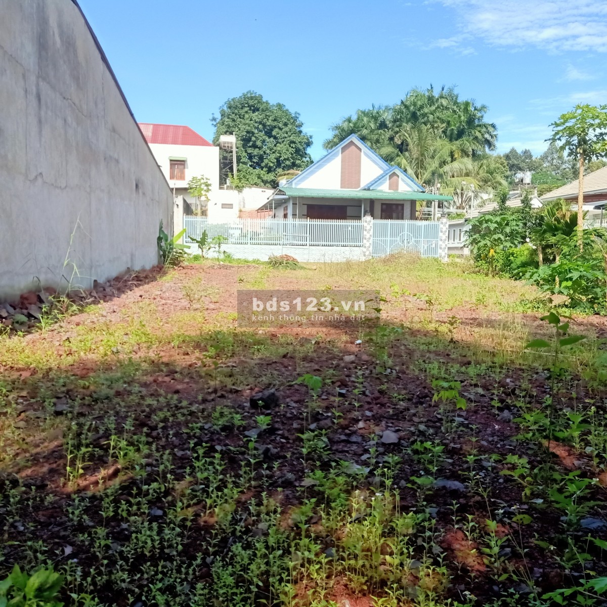 Bán đất thổ cư siêu đẹp giáp hai mặt tiền đường nhựa lh 0961562120