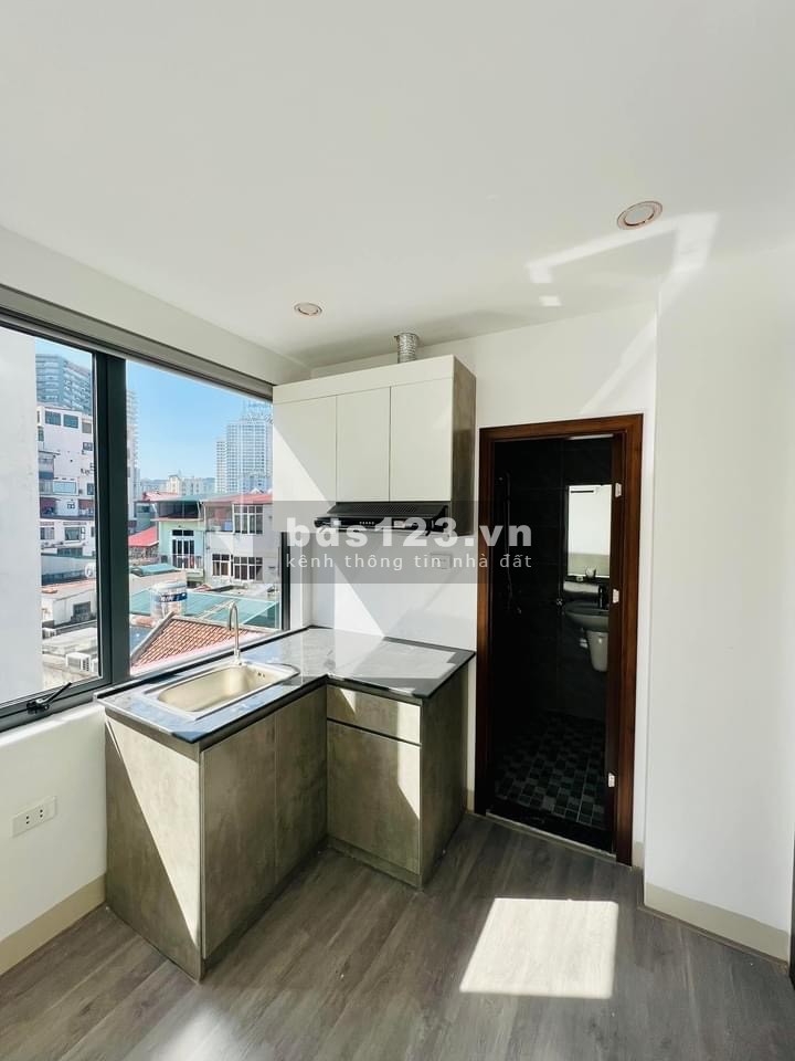 Dòng tiền. MP Quan Nhân, 9 tầng thang máy mới tinh, 94m2, MT 5,6m, dtsd 1,7 tỷ