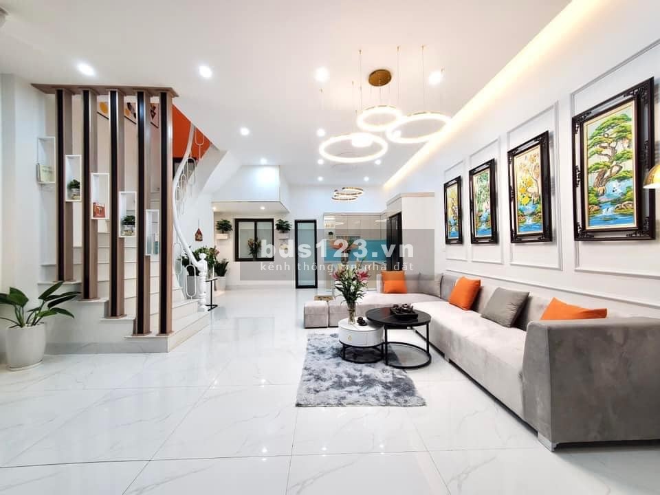 Bán nhà đẹp phố Trương Định, ngõ thông, bãi gửi oto cách 20m, DT 36m² x 5 tầng, giá 4,3 tỷ