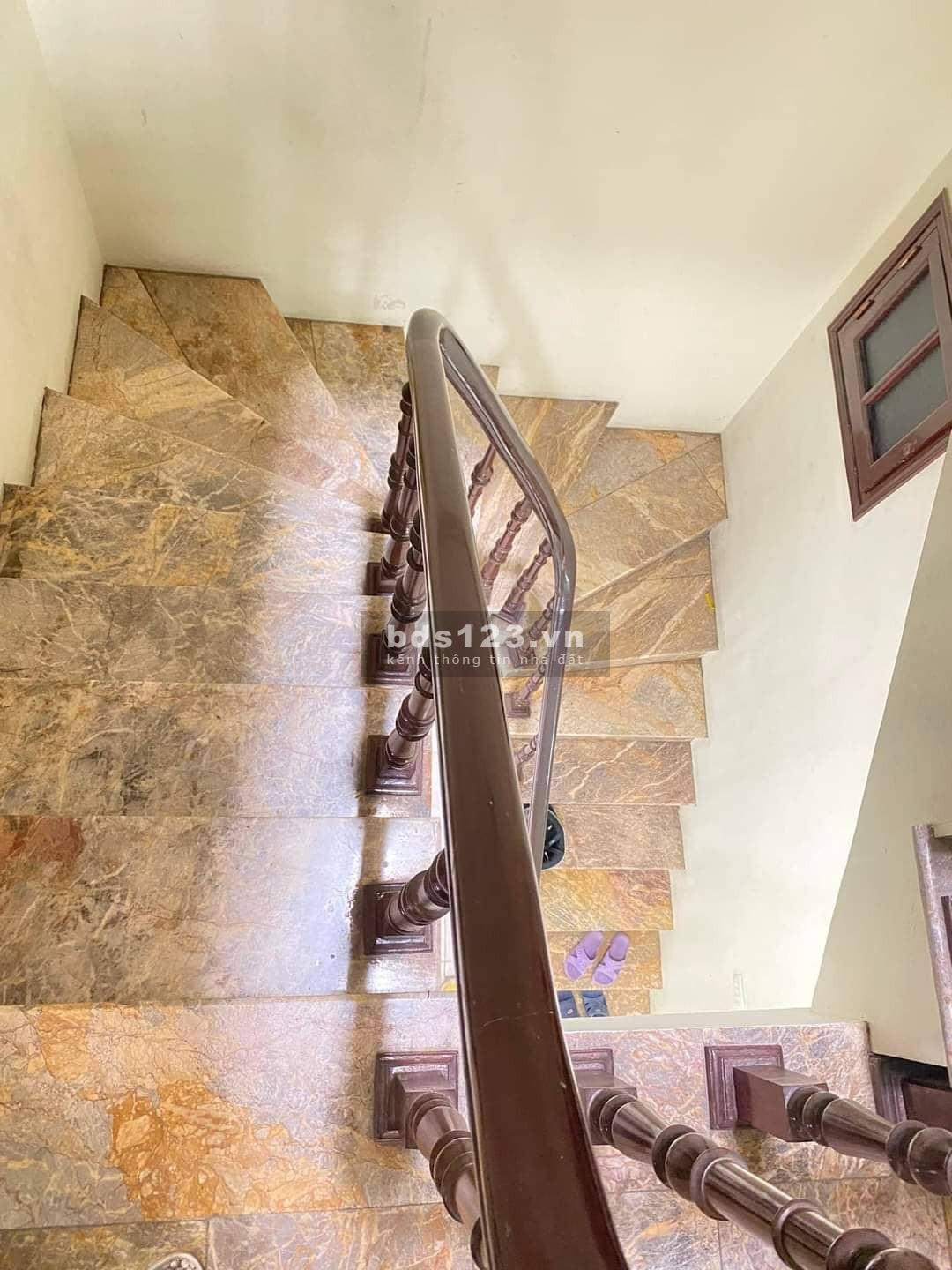 Bán nhà mặt phố lô góc cầu giấy kinh doanh ô tô tránh, dt 48m2, 4 tầng mặt tiền khủng